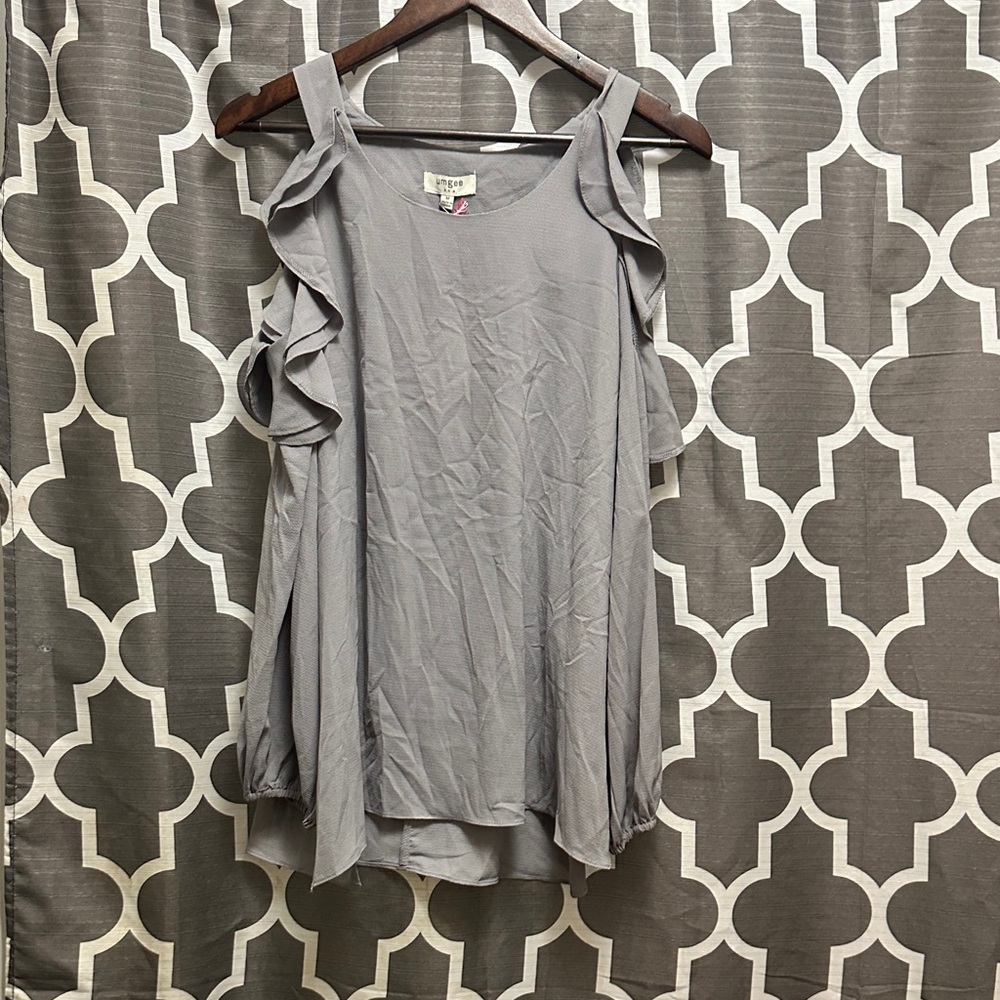 Umgee Gray Ruffled Blouse